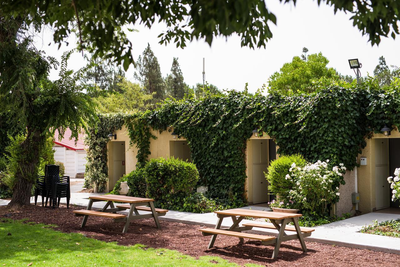 Отель Kibbutz Ortal Tourism Экстерьер фото